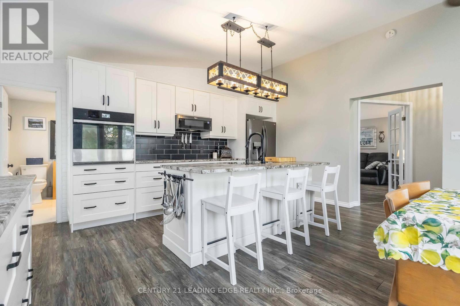 164 Snug Harbour Road, Kawartha Lakes (Lindsay), Ontario  K9V 4R6 - Photo 15 - X12188476