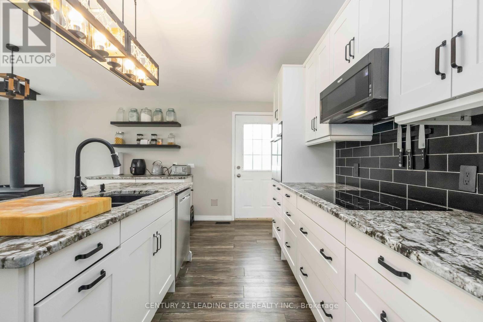 164 Snug Harbour Road, Kawartha Lakes (Lindsay), Ontario  K9V 4R6 - Photo 16 - X12188476