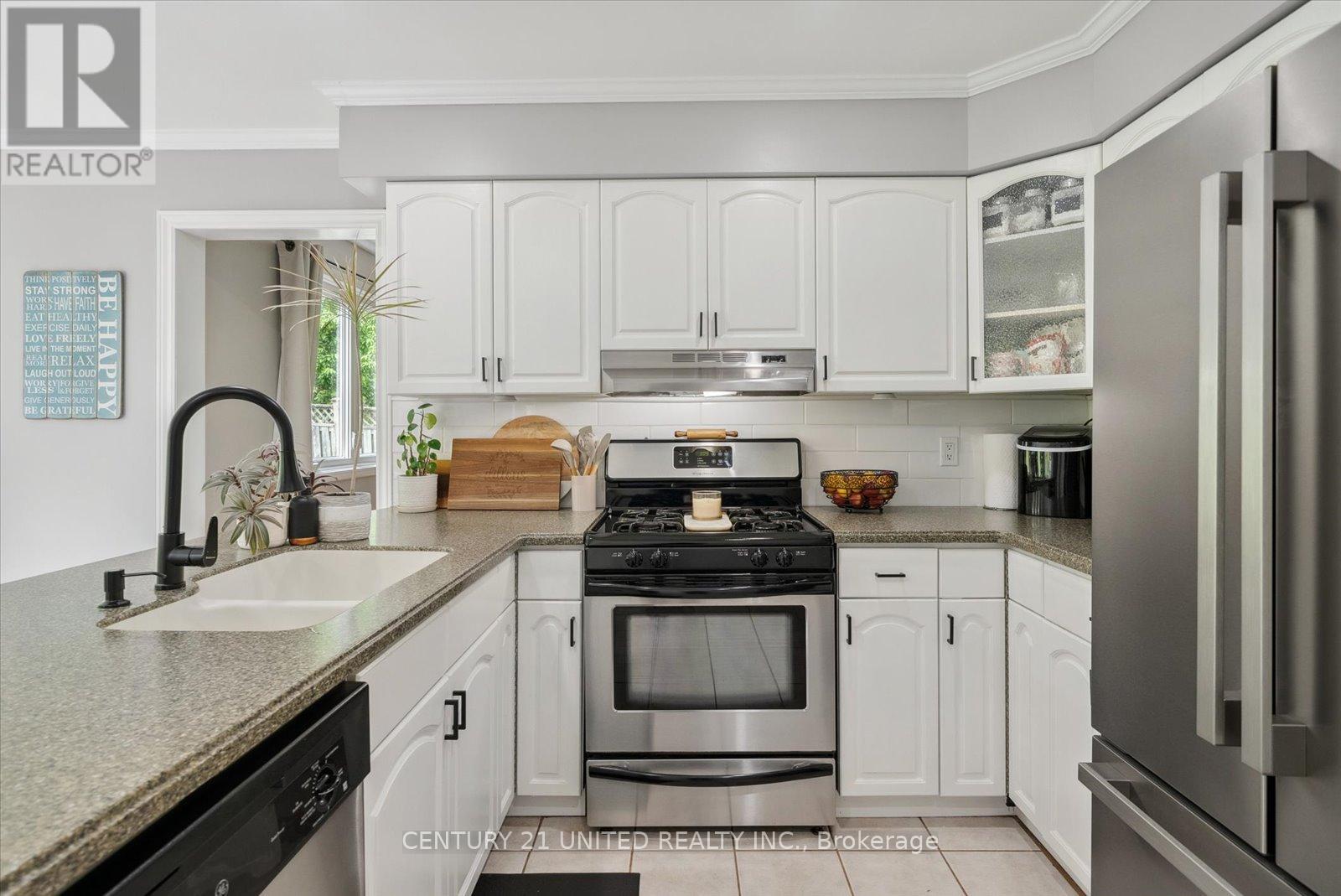 1345 Hetherington Drive, Peterborough North (University Heights), Ontario  K9L 1X5 - Photo 14 - X12189110