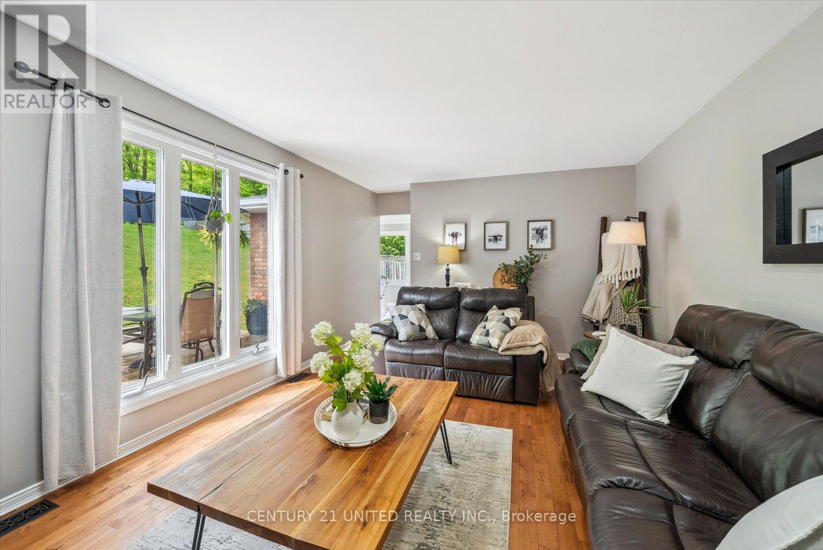 1345 Hetherington Drive, Peterborough North (University Heights), Ontario  K9L 1X5 - Photo 19 - X12189110