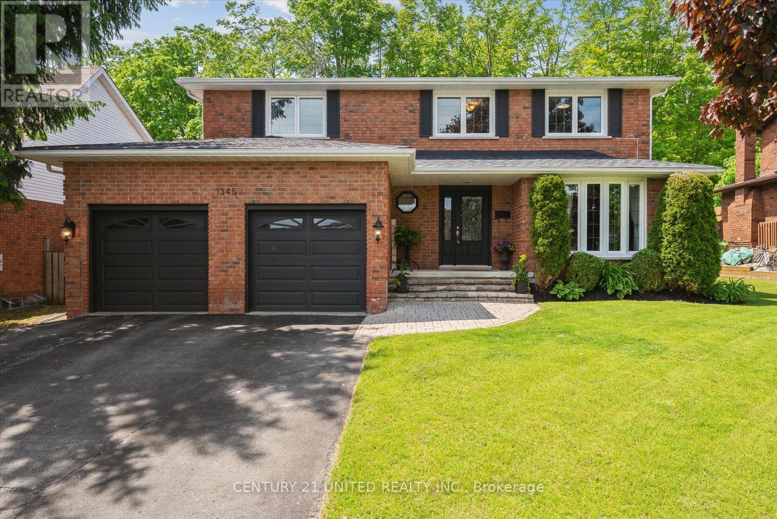 1345 Hetherington Drive, Peterborough North (University Heights), Ontario  K9L 1X5 - Photo 3 - X12189110