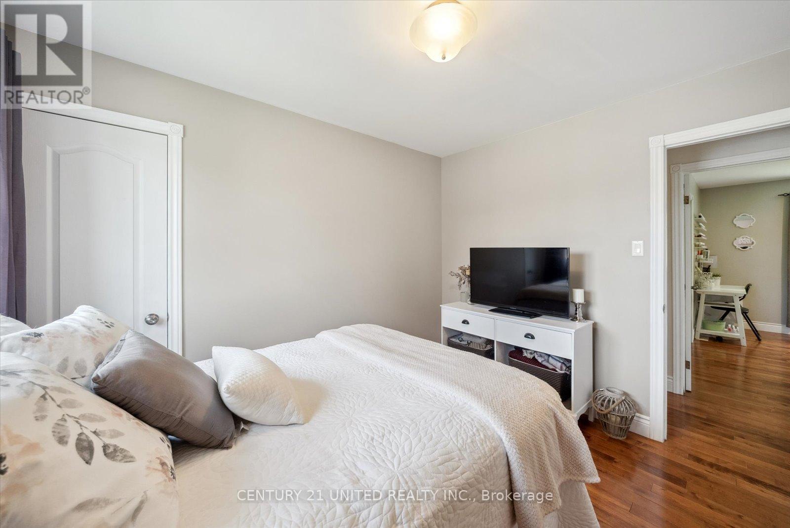 1345 Hetherington Drive, Peterborough North (University Heights), Ontario  K9L 1X5 - Photo 33 - X12189110