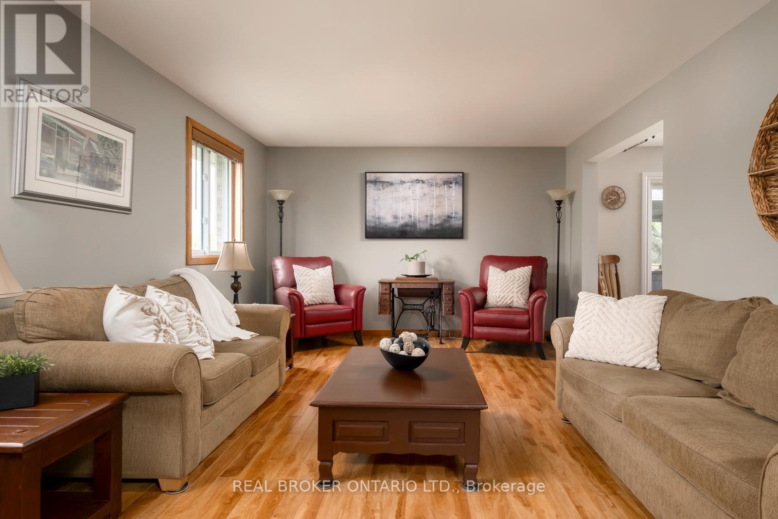 1743 Barton Drive, Selwyn, Ontario  K0L 2H0 - Photo 4 - X12189155