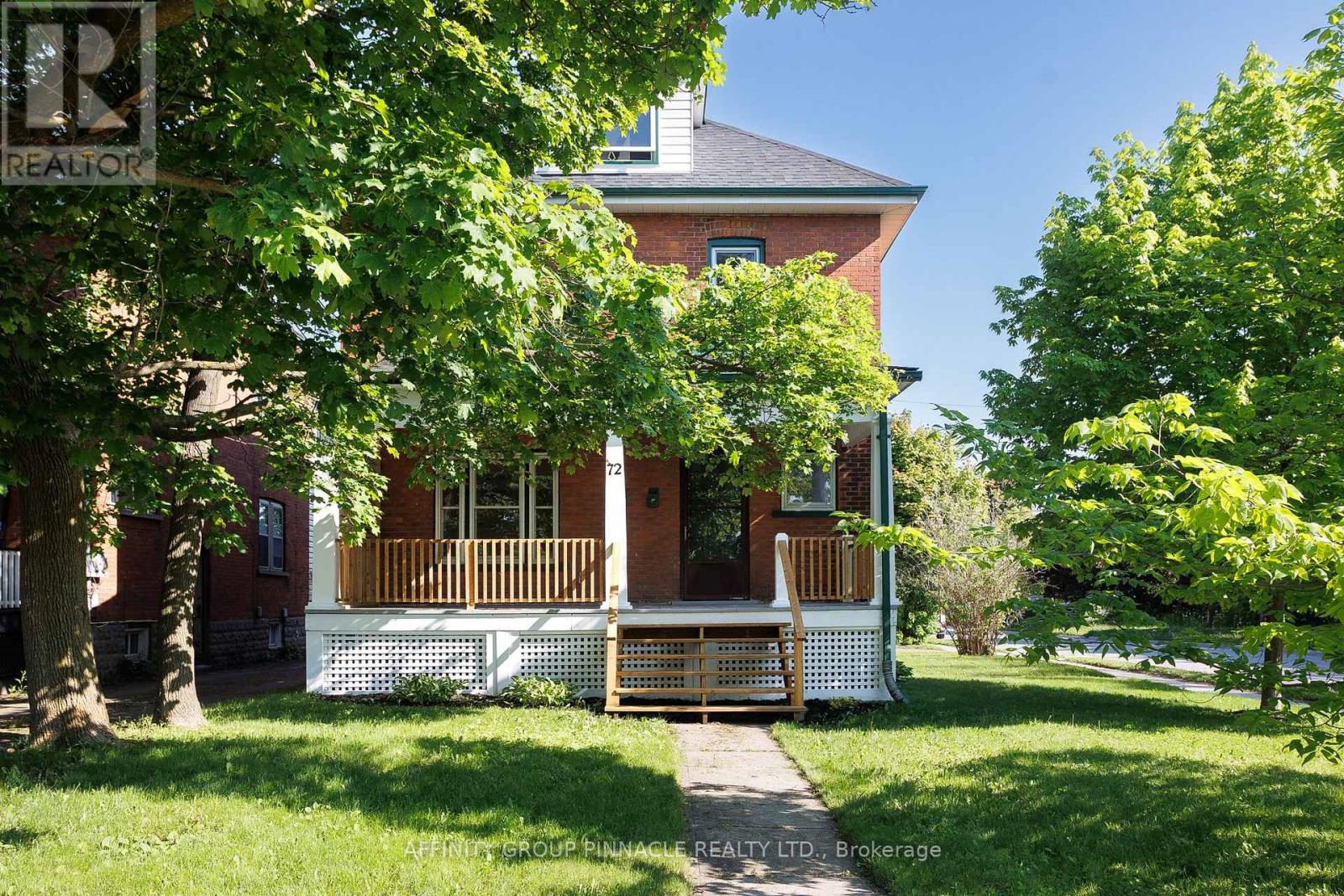 72 Melbourne Street W, Kawartha Lakes (Lindsay), Ontario  K9V 2T3 - Photo 2 - X12189646