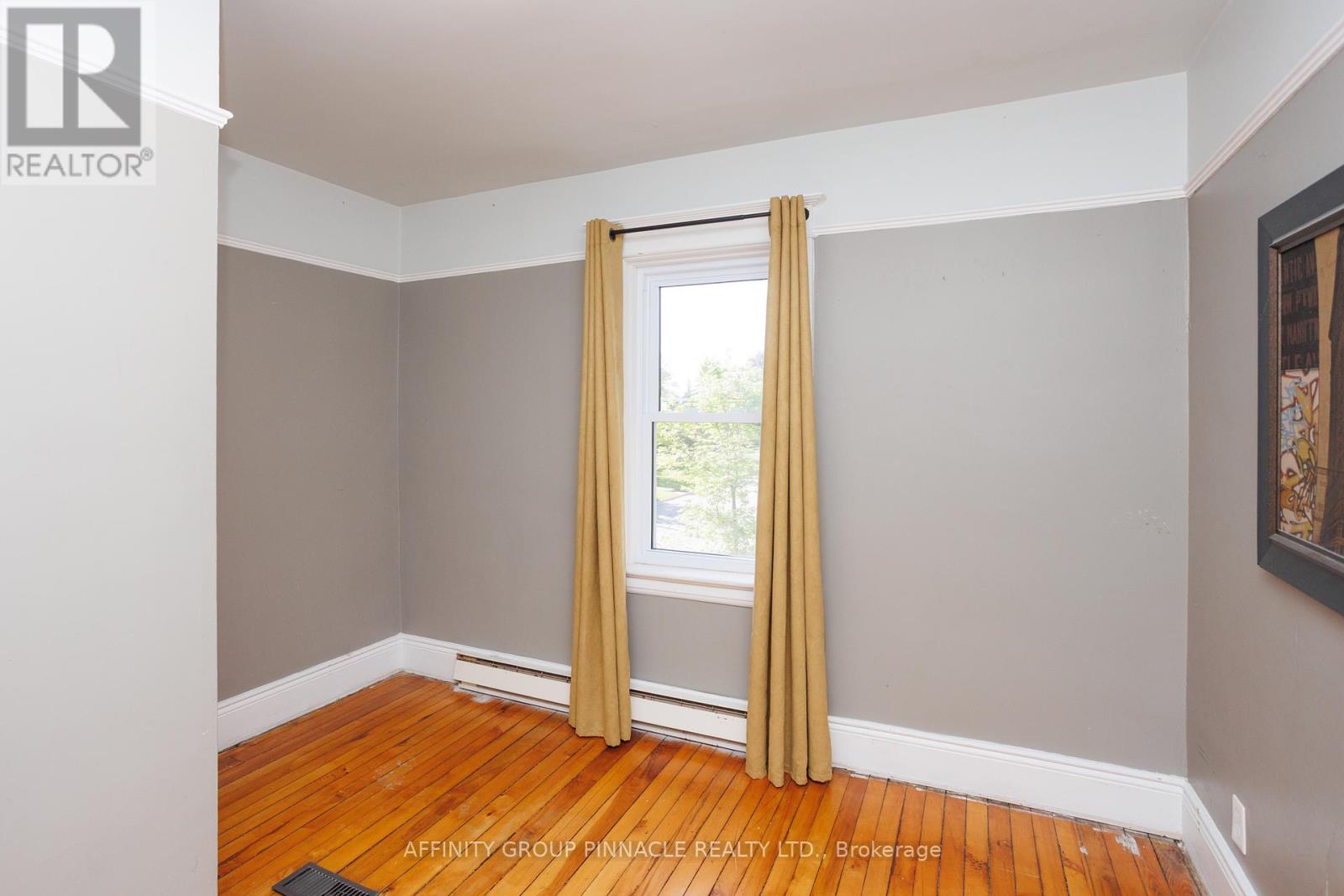 72 Melbourne Street W, Kawartha Lakes (Lindsay), Ontario  K9V 2T3 - Photo 20 - X12189646
