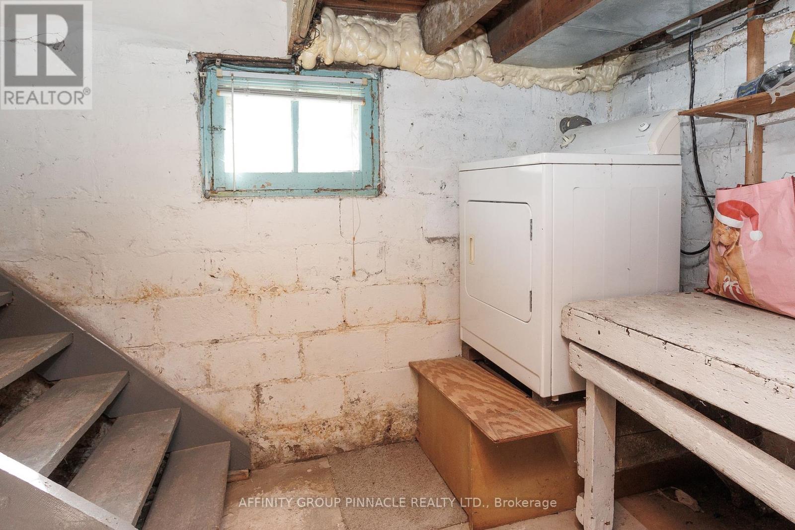 72 Melbourne Street W, Kawartha Lakes (Lindsay), Ontario  K9V 2T3 - Photo 39 - X12189646