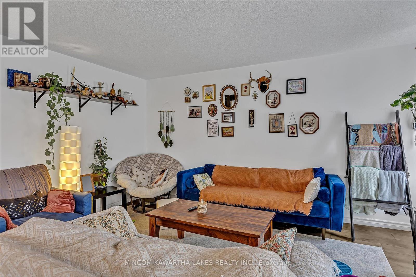 557 Westman Avenue, Peterborough West (South), Ontario  K9K 2E6 - Photo 7 - X12189719
