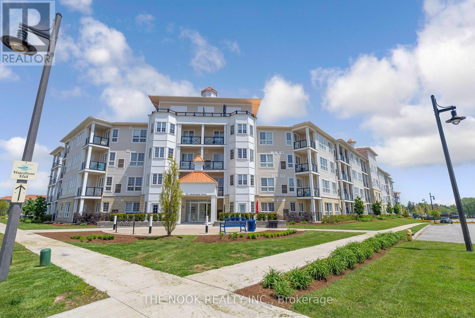 301 - 50 Lakebreeze Drive, Clarington (Newcastle), Ontario  L1B 0V9 - Photo 2 - E12189830
