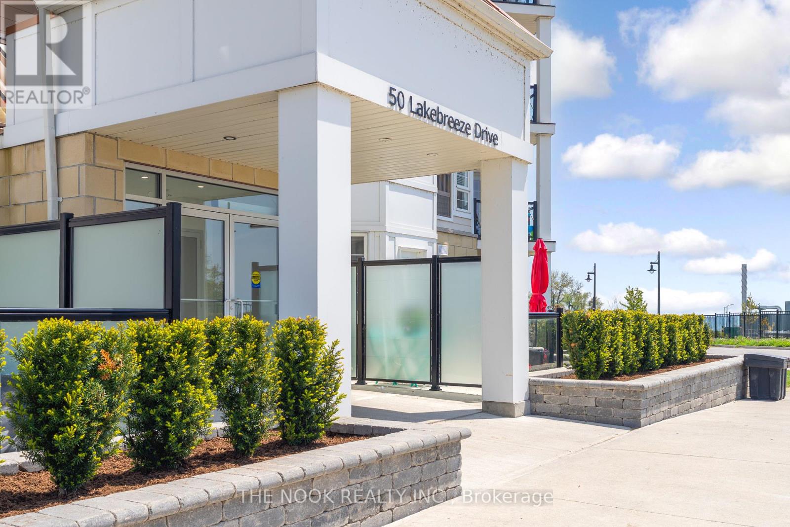 301 - 50 Lakebreeze Drive, Clarington (Newcastle), Ontario  L1B 0V9 - Photo 3 - E12189830