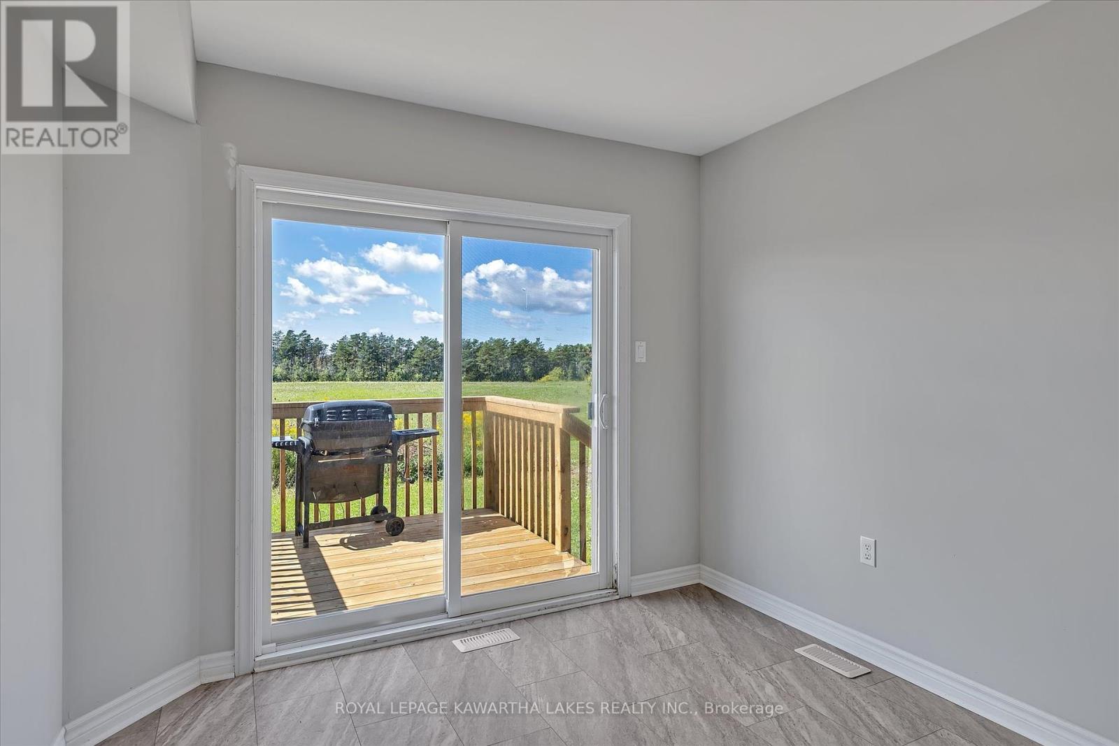 55 Truax Street, Kawartha Lakes (Lindsay), Ontario  K9V 0E3 - Photo 17 - X12189900