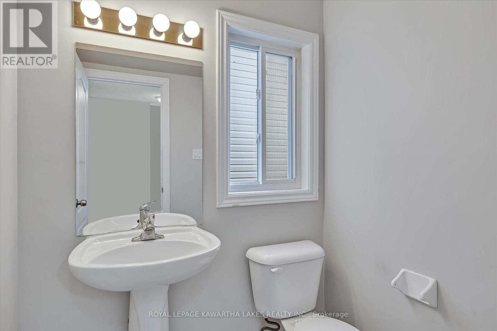 55 Truax Street, Kawartha Lakes (Lindsay), Ontario  K9V 0E3 - Photo 19 - X12189900