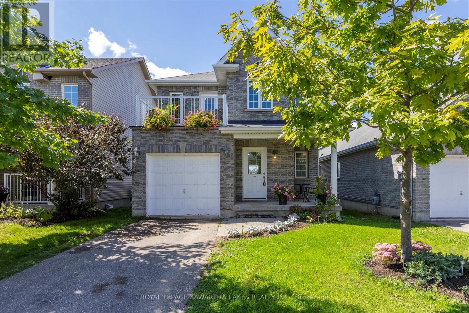55 Truax Street, Kawartha Lakes (Lindsay), Ontario  K9V 0E3 - Photo 2 - X12189900