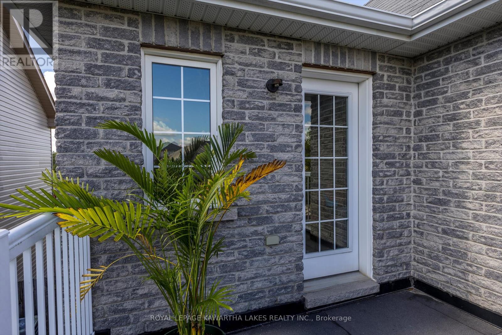 55 Truax Street, Kawartha Lakes (Lindsay), Ontario  K9V 0E3 - Photo 33 - X12189900