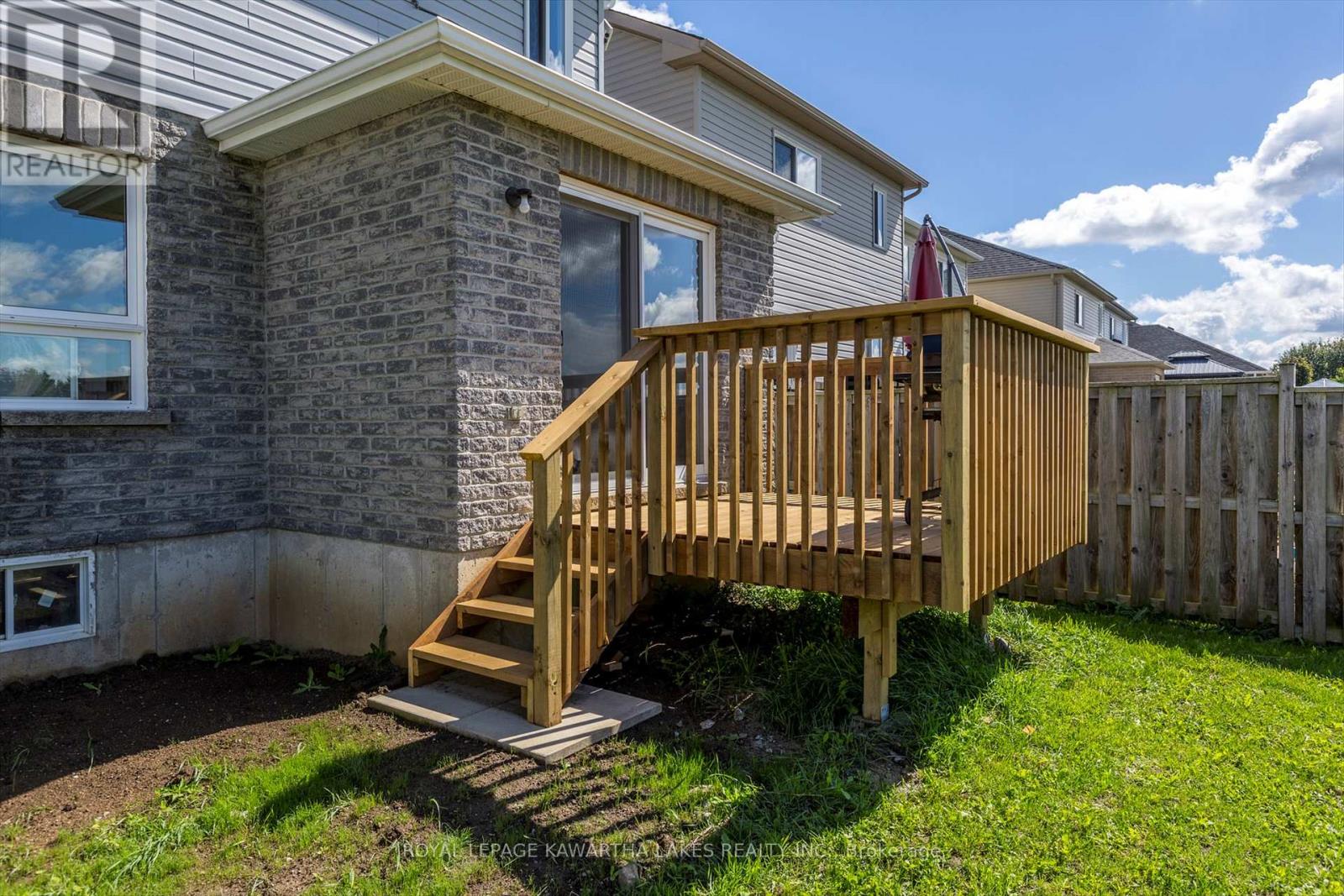 55 Truax Street, Kawartha Lakes (Lindsay), Ontario  K9V 0E3 - Photo 35 - X12189900