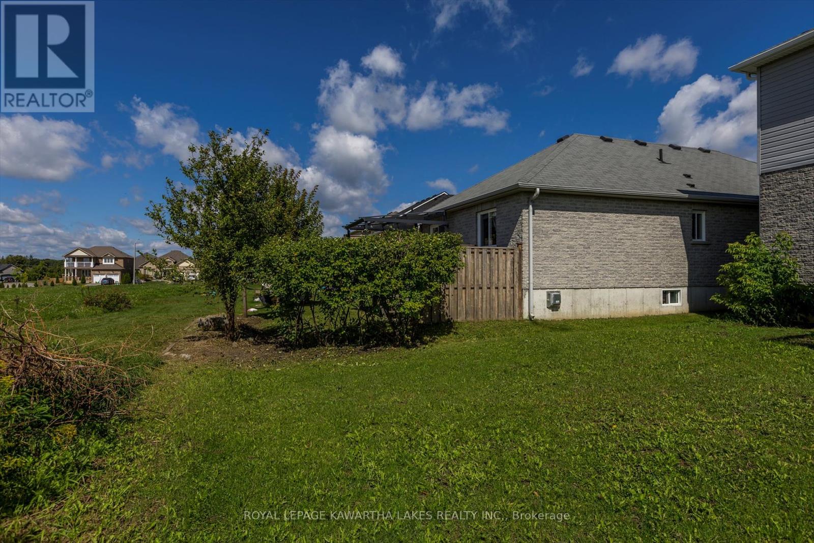 55 Truax Street, Kawartha Lakes (Lindsay), Ontario  K9V 0E3 - Photo 39 - X12189900