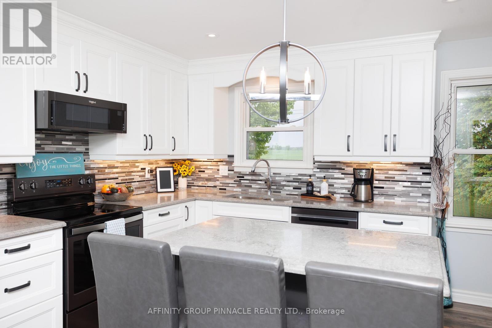 1469 Elm Tree Road, Kawartha Lakes (Ops), Ontario  K9V 4R2 - Photo 6 - X12190161