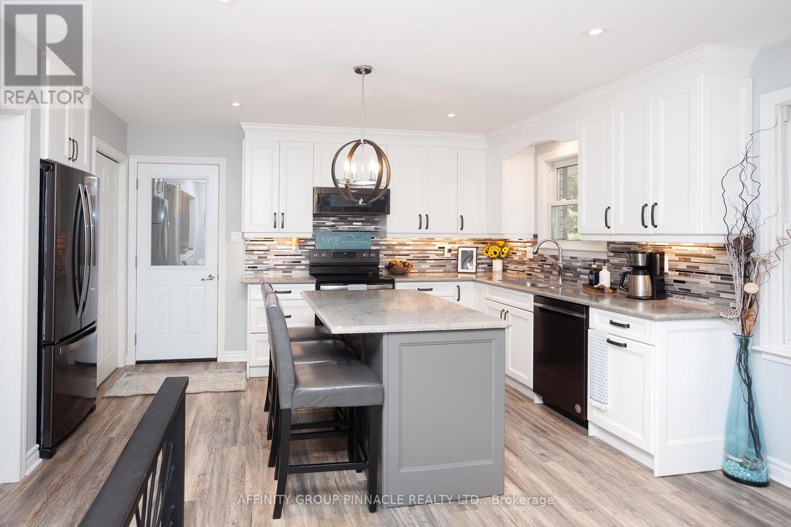 1469 Elm Tree Road, Kawartha Lakes (Ops), Ontario  K9V 4R2 - Photo 7 - X12190161