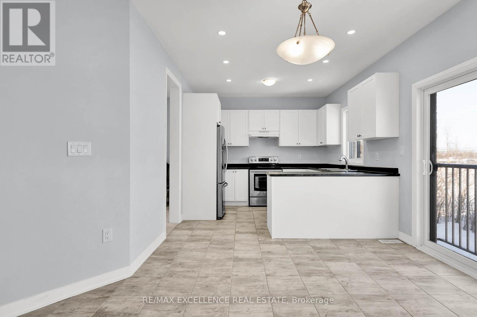 6 Burrows Court, Kawartha Lakes (Ops), Ontario  K9V 0P6 - Photo 10 - X12190875