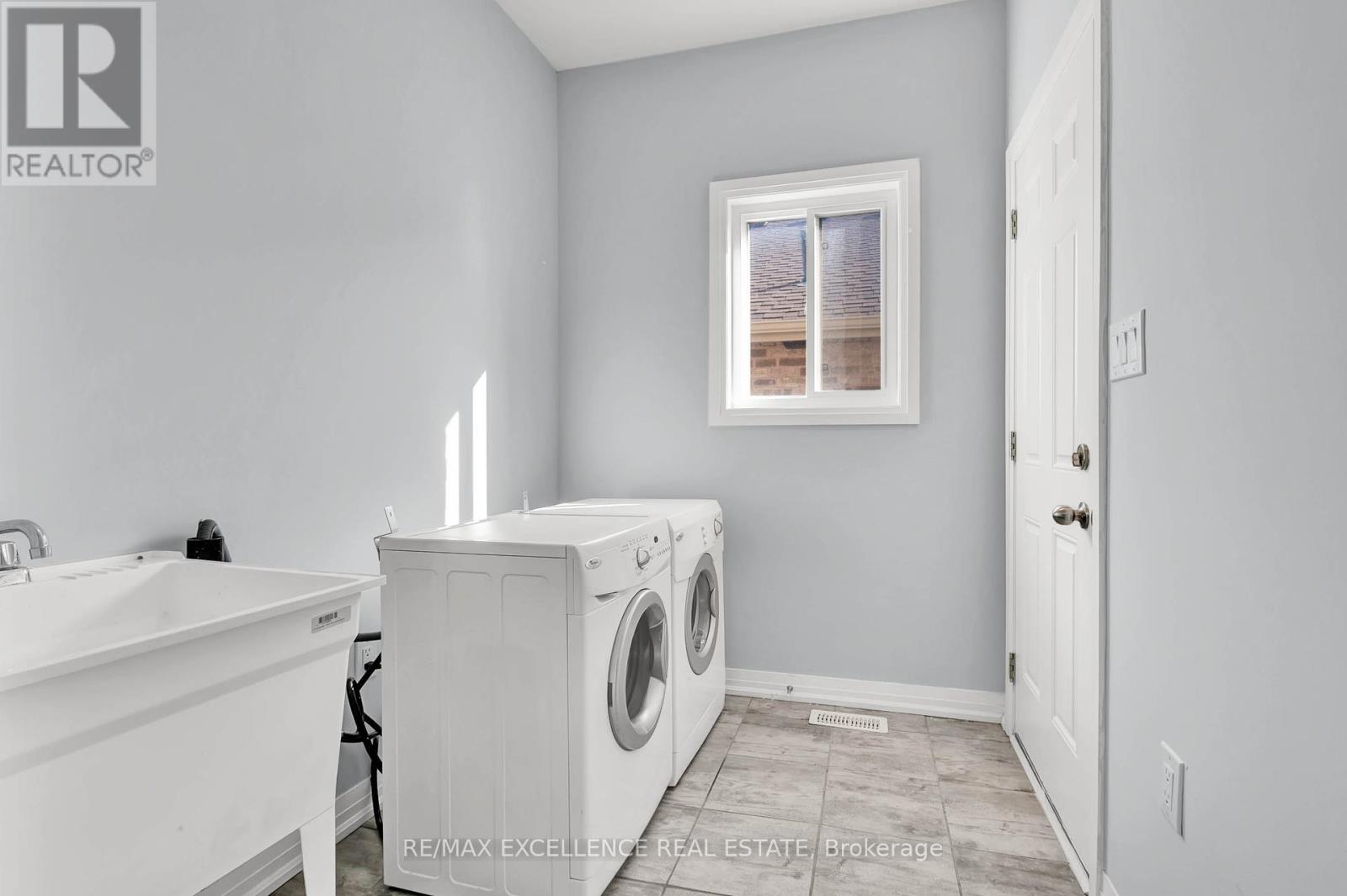 6 Burrows Court, Kawartha Lakes (Ops), Ontario  K9V 0P6 - Photo 17 - X12190875