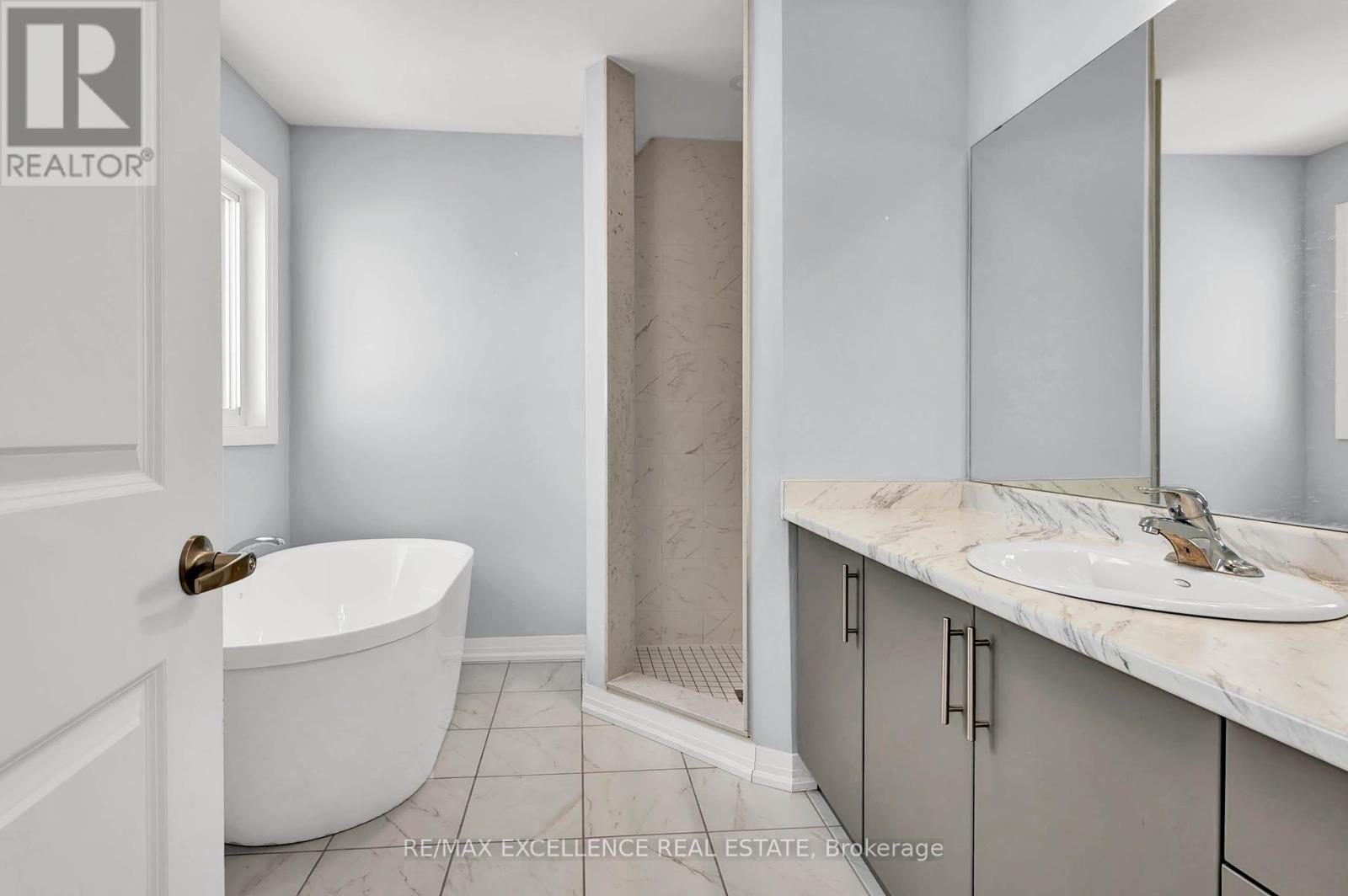 6 Burrows Court, Kawartha Lakes (Ops), Ontario  K9V 0P6 - Photo 22 - X12190875