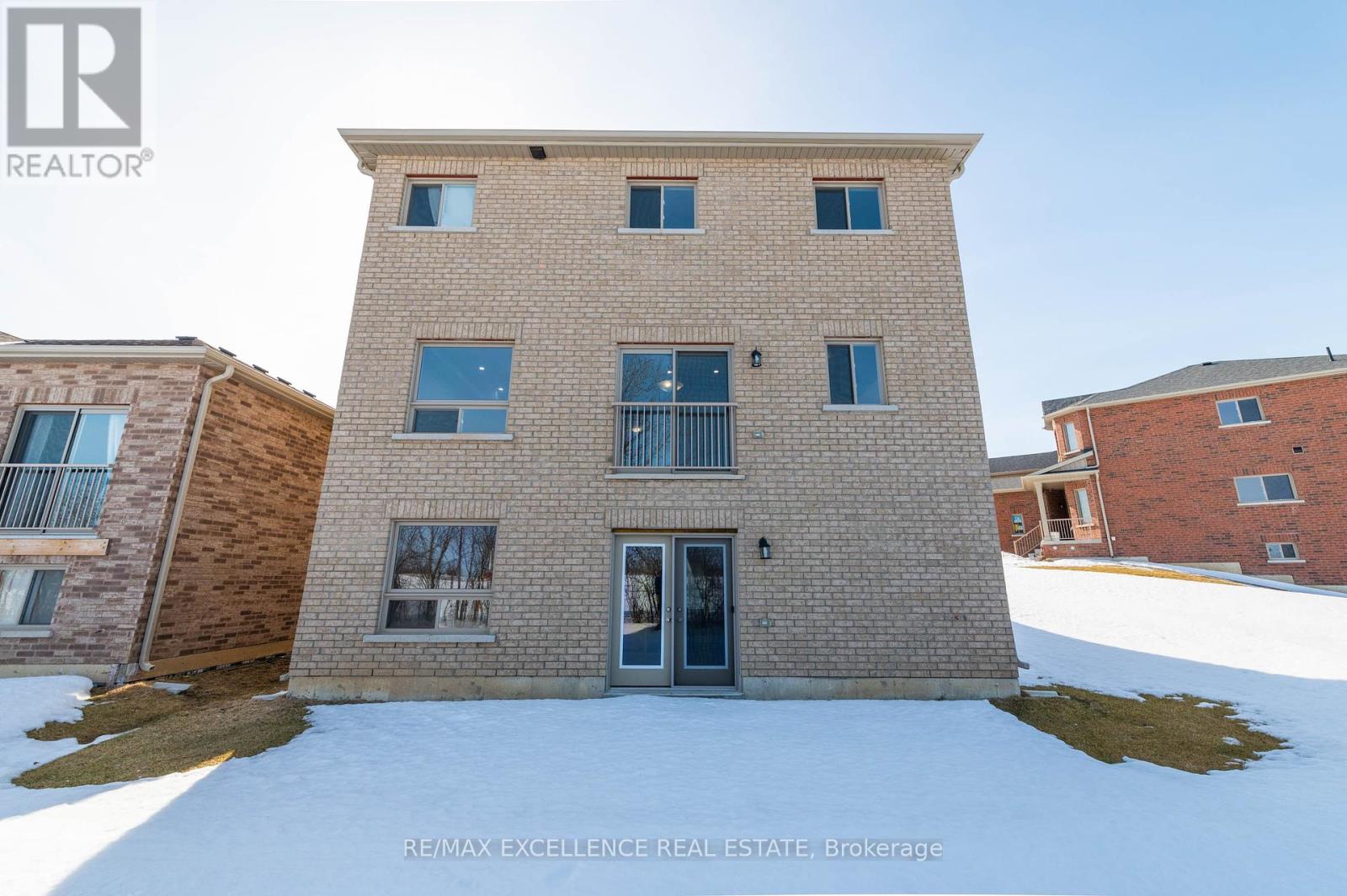 6 Burrows Court, Kawartha Lakes (Ops), Ontario  K9V 0P6 - Photo 33 - X12190875