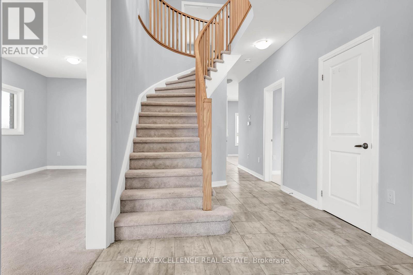 6 Burrows Court, Kawartha Lakes (Ops), Ontario  K9V 0P6 - Photo 5 - X12190875
