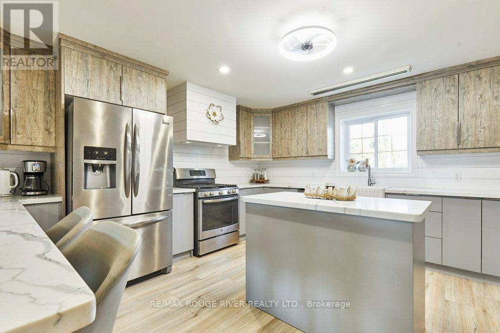 81 Laird Drive, Kawartha Lakes (Fenelon), Ontario  K9V 4R6 - Photo 10 - X12191079