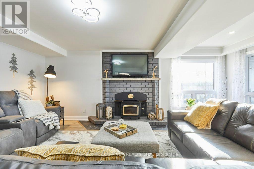 81 Laird Drive, Kawartha Lakes (Fenelon), Ontario  K9V 4R6 - Photo 15 - X12191079