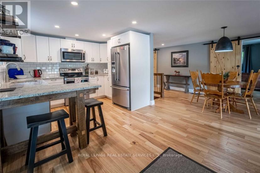 2365 Selwyn Bay Lane, Selwyn, Ontario  K0L 2H0 - Photo 17 - X12191153