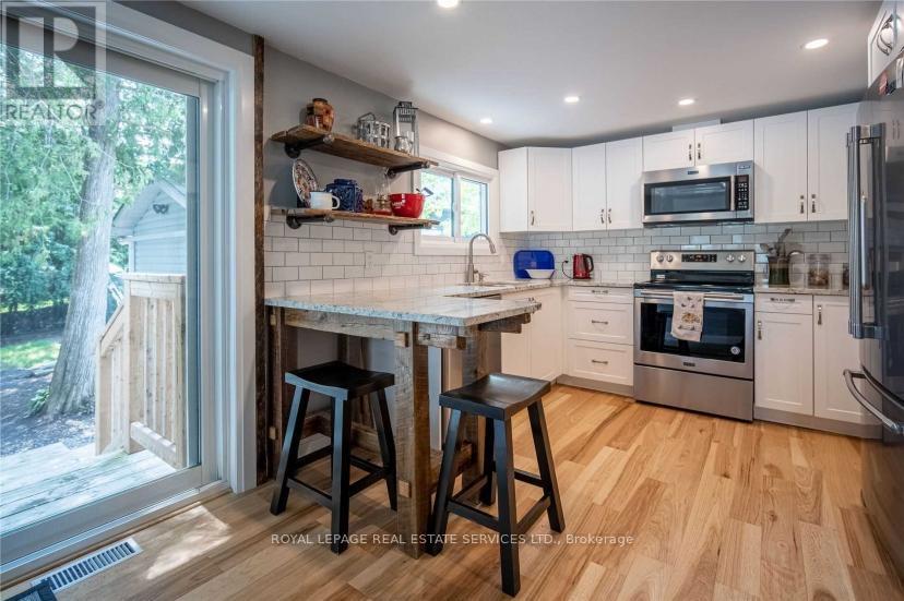 2365 Selwyn Bay Lane, Selwyn, Ontario  K0L 2H0 - Photo 18 - X12191153