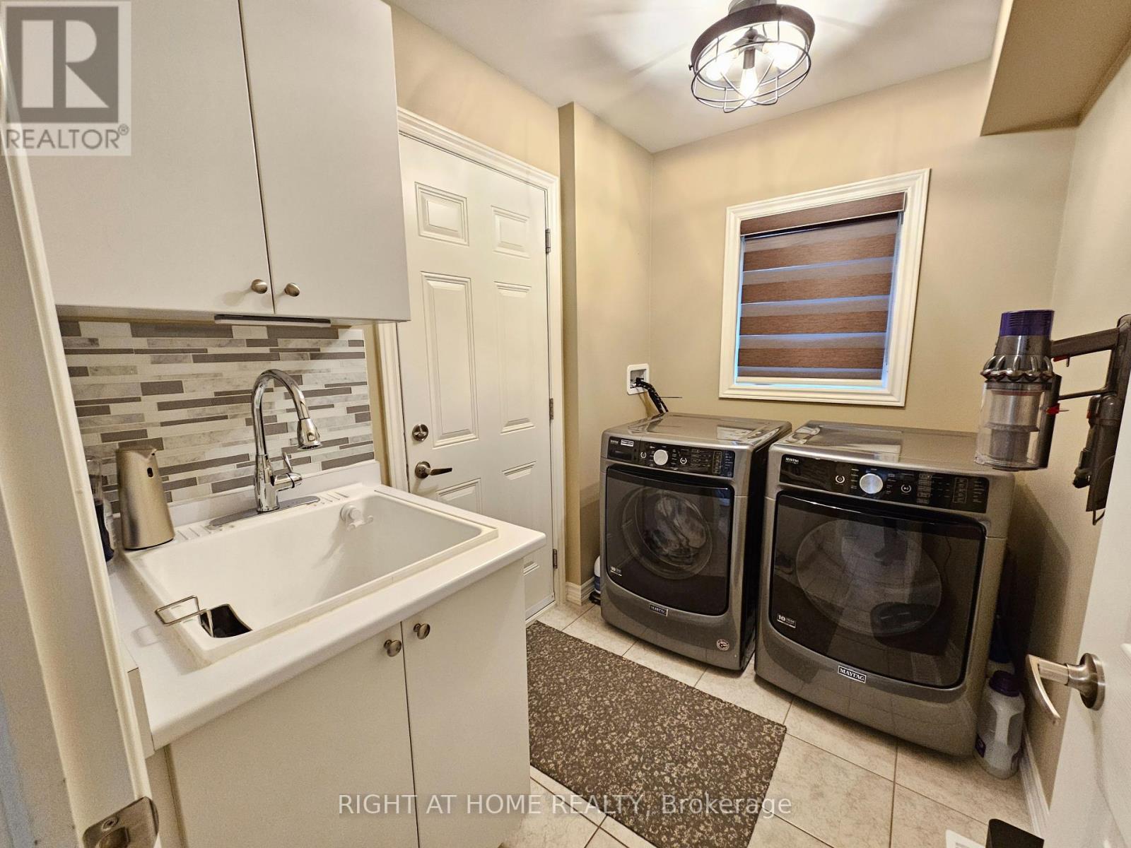 167 Brookhouse Drive, Clarington (Newcastle), Ontario  L1B 1N9 - Photo 11 - E12191173
