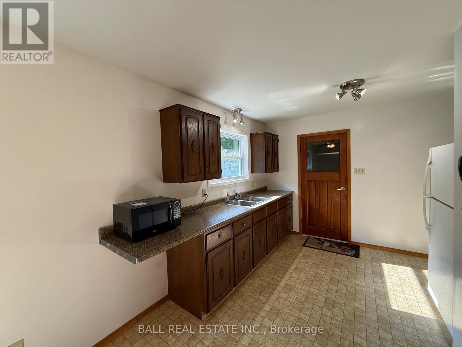 491 Sawmill Road, Douro-Dummer, Ontario  K0L 2H0 - Photo 19 - X12191262
