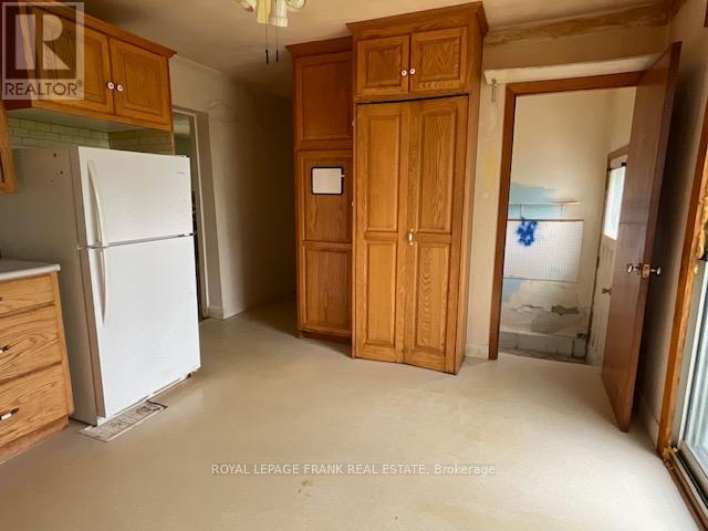 935 Ford Street, Peterborough Central (South), Ontario  K9J 5V2 - Photo 13 - X12191263