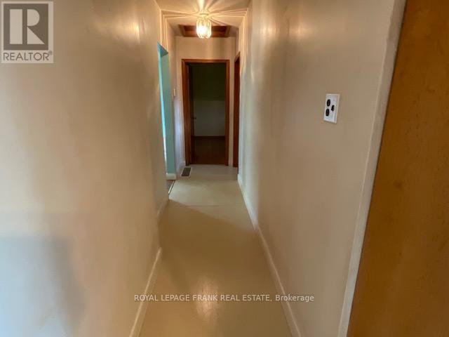 935 Ford Street, Peterborough Central (South), Ontario  K9J 5V2 - Photo 14 - X12191263