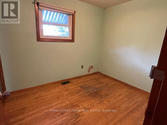 935 Ford Street, Peterborough Central (South), Ontario  K9J 5V2 - Photo 16 - X12191263