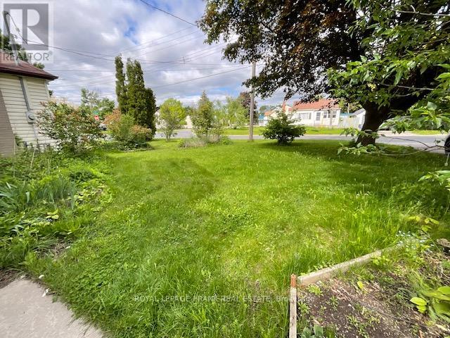935 Ford Street, Peterborough Central (South), Ontario  K9J 5V2 - Photo 19 - X12191263