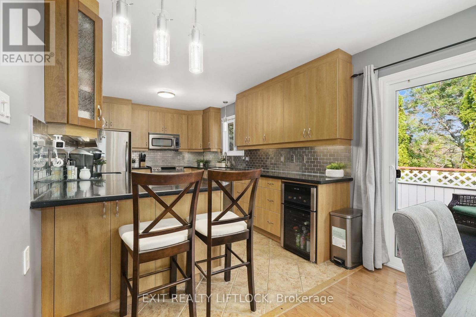 2031 Moncrief Road, Peterborough West (Central), Ontario  K9K 1B2 - Photo 10 - X12191713