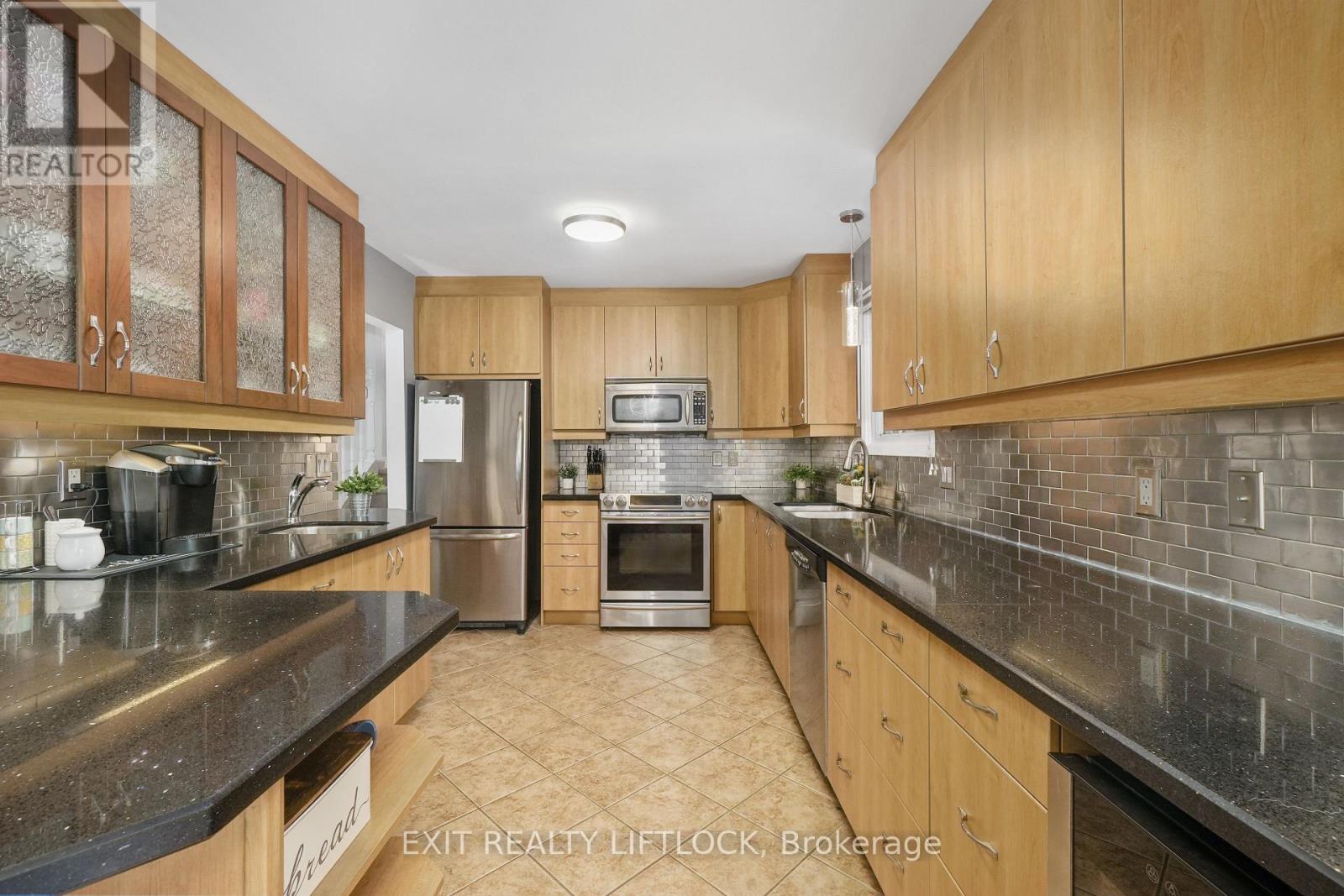 2031 Moncrief Road, Peterborough West (Central), Ontario  K9K 1B2 - Photo 11 - X12191713