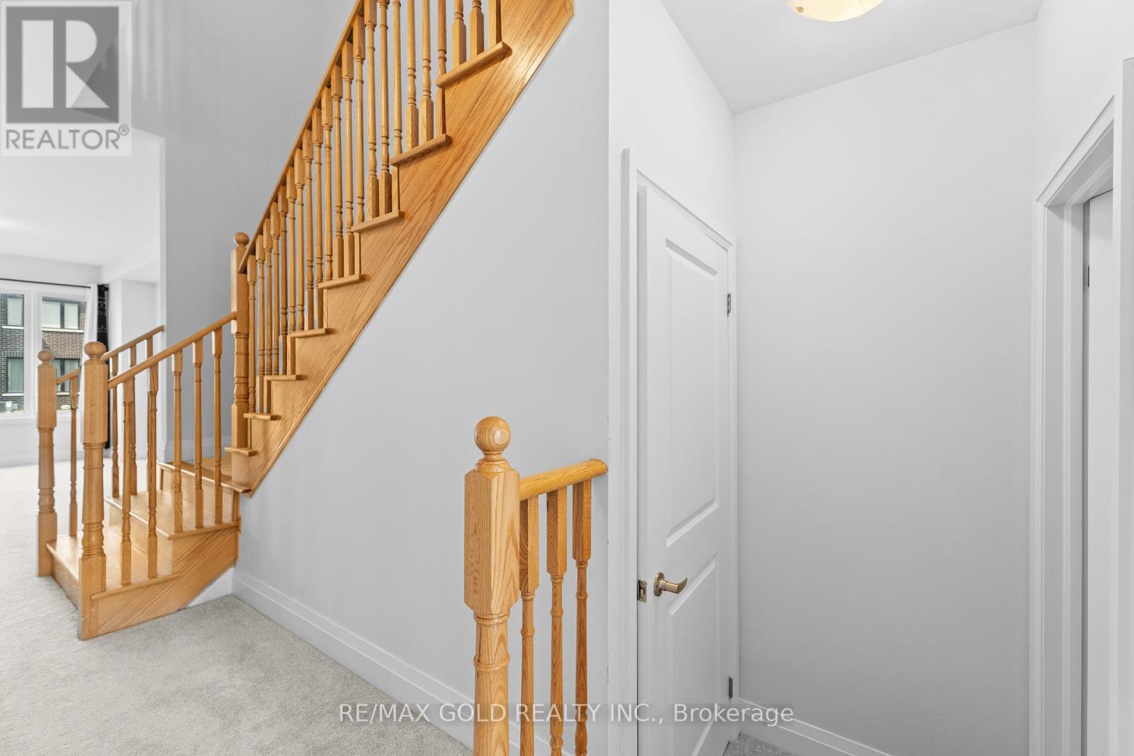 136 Corley Street, Kawartha Lakes (Lindsay), Ontario  K9V 0R4 - Photo 10 - X12191440