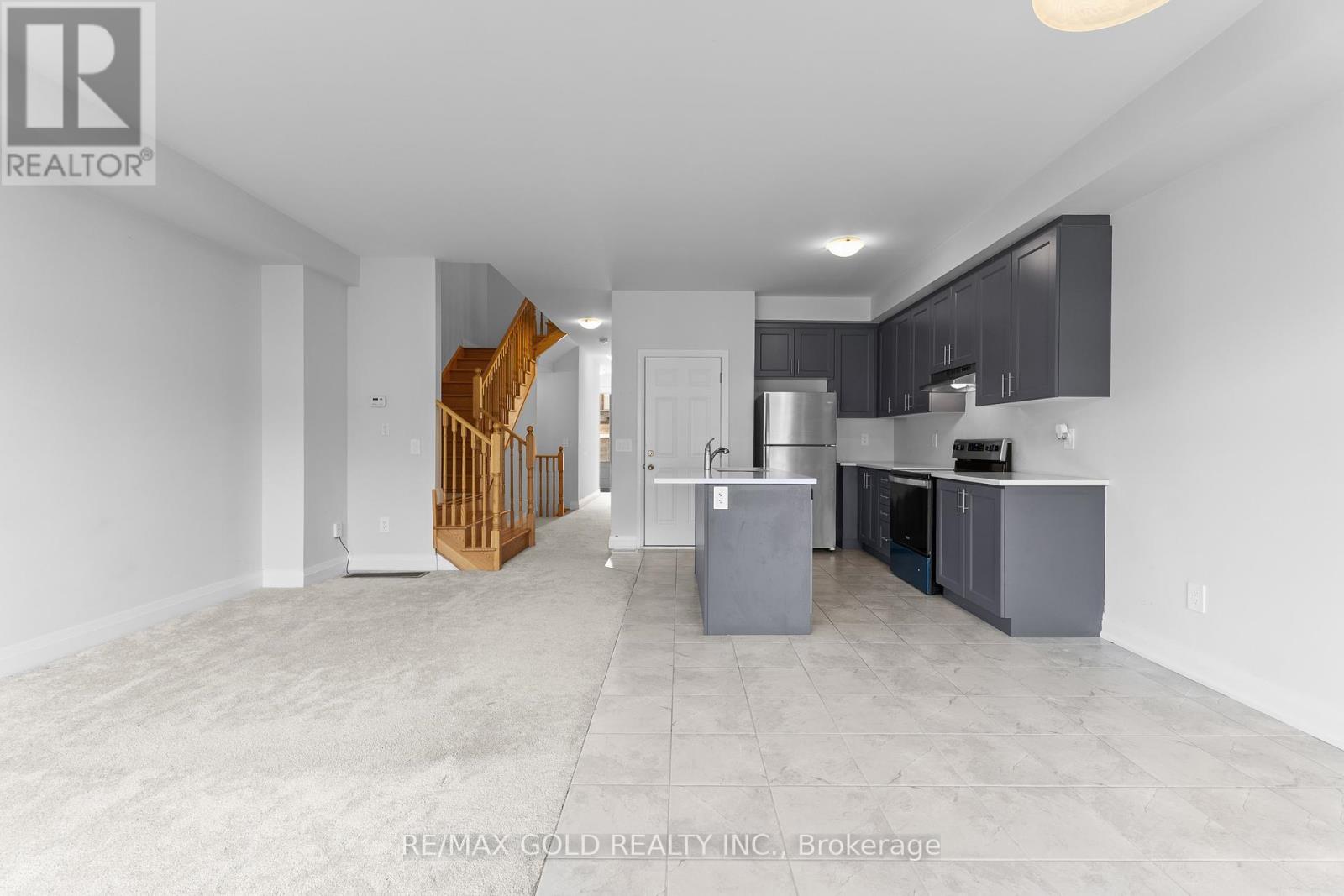 136 Corley Street, Kawartha Lakes (Lindsay), Ontario  K9V 0R4 - Photo 13 - X12191440