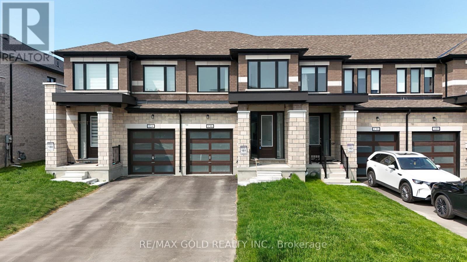 136 Corley Street, Kawartha Lakes (Lindsay), Ontario  K9V 0R4 - Photo 2 - X12191440