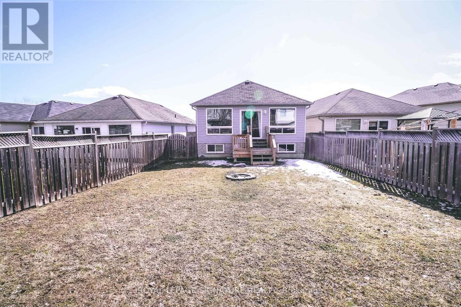 Bsmt - 329 Spillsbury Drive, Peterborough West (South), Ontario  K9K 2S1 - Photo 10 - X12191560