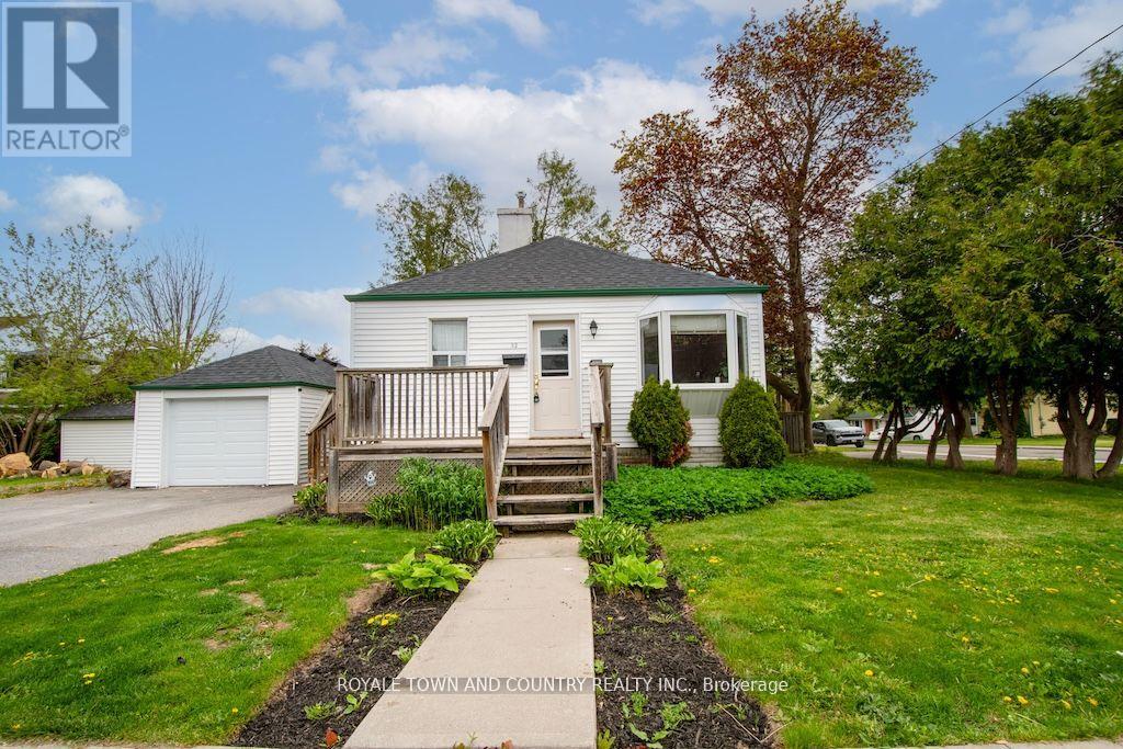 32 ADELAIDE STREET S, kawartha lakes (lindsay), Ontario