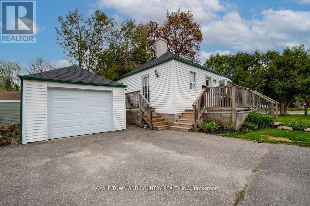32 Adelaide Street S, Kawartha Lakes (Lindsay), Ontario  K9V 3J7 - Photo 27 - X12191882