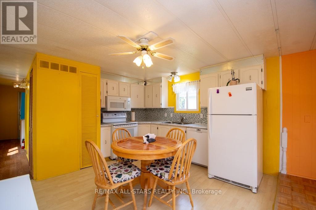 14 Hill Street, Kawartha Lakes (Lindsay), Ontario  K9V 4R1 - Photo 11 - X12192150