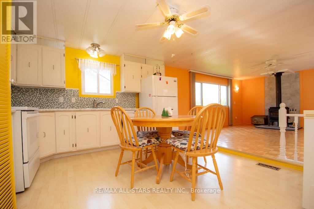 14 Hill Street, Kawartha Lakes (Lindsay), Ontario  K9V 4R1 - Photo 12 - X12192150