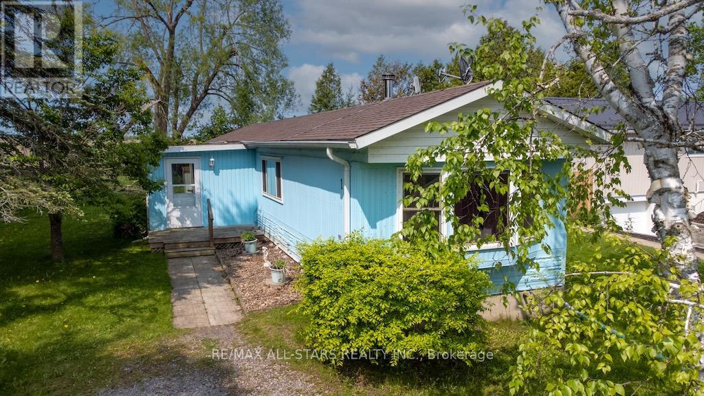 14 Hill Street, Kawartha Lakes (Lindsay), Ontario  K9V 4R1 - Photo 2 - X12192150