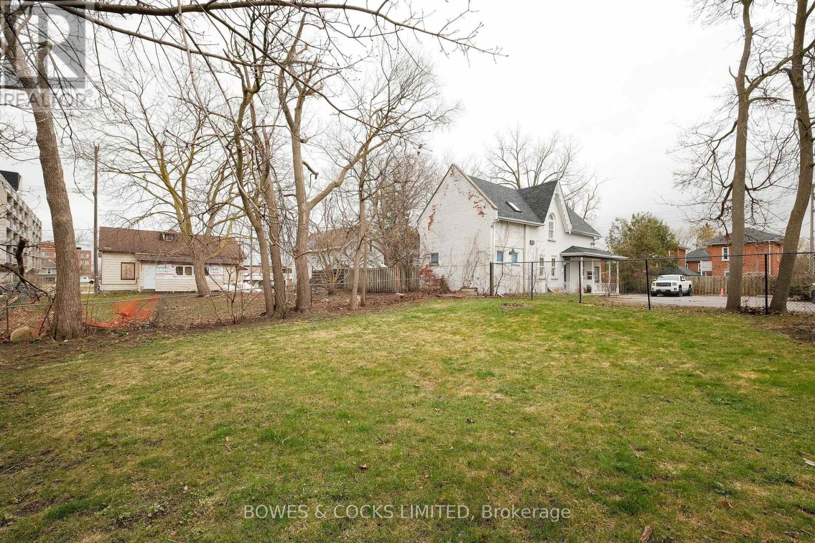 260 Stewart Street, Peterborough Central (North), Ontario  K9J 3M9 - Photo 33 - X12192178