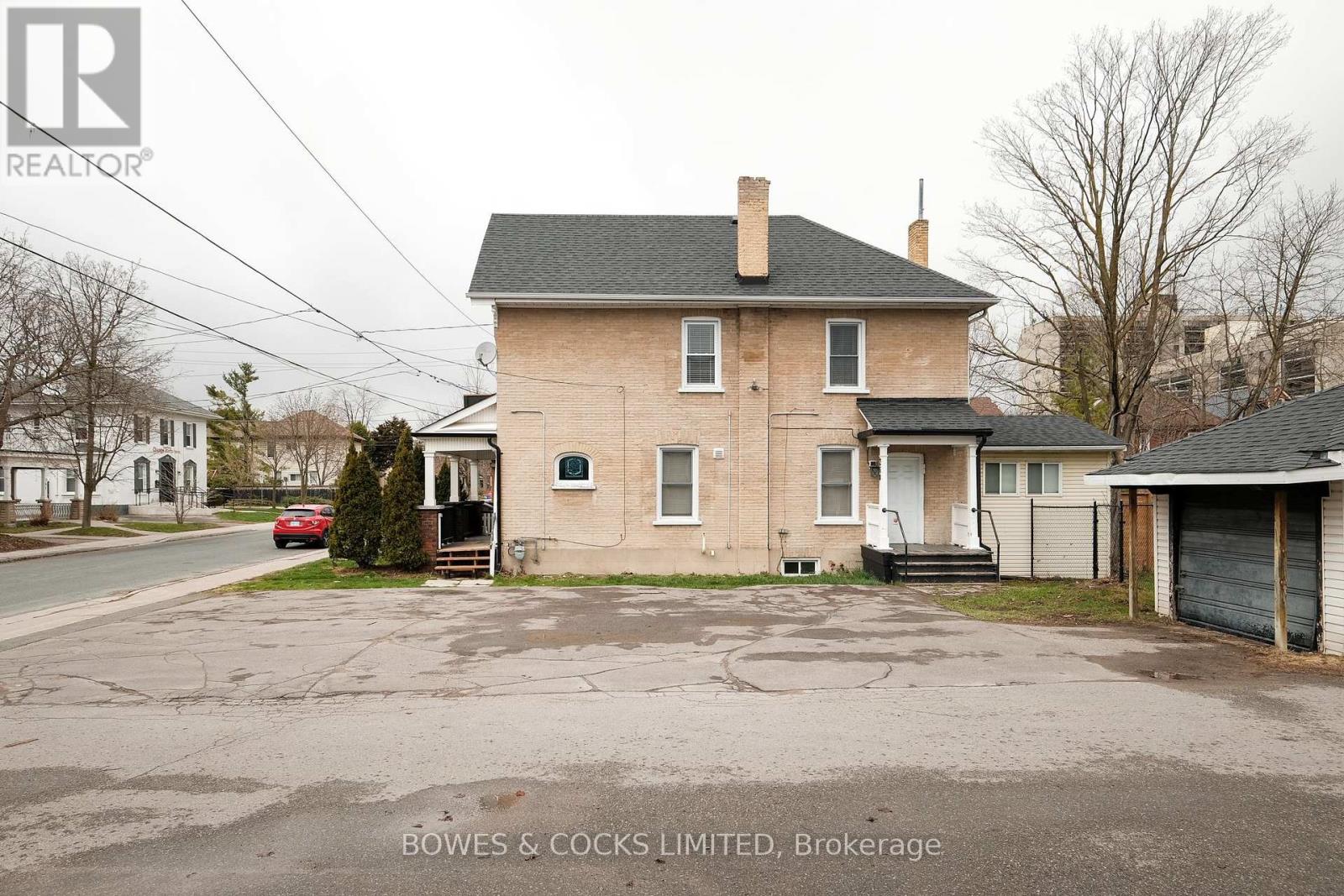 260 Stewart Street, Peterborough Central (North), Ontario  K9J 3M9 - Photo 4 - X12192178