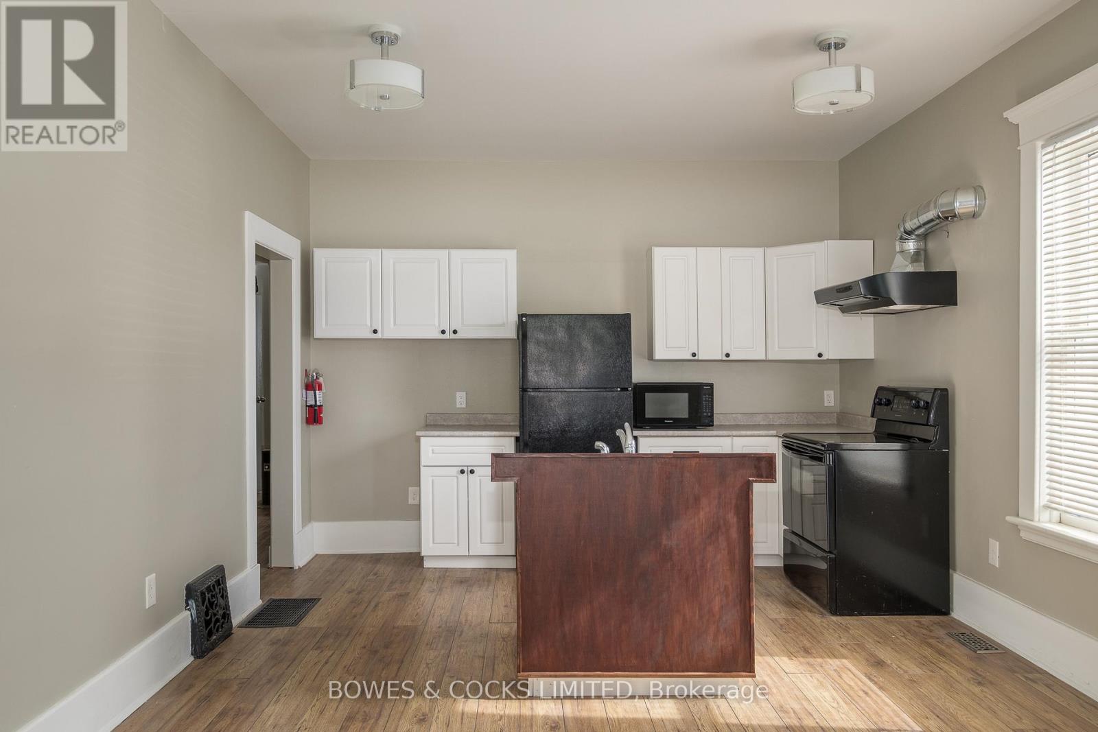 260 Stewart Street, Peterborough Central (North), Ontario  K9J 3M9 - Photo 7 - X12192178